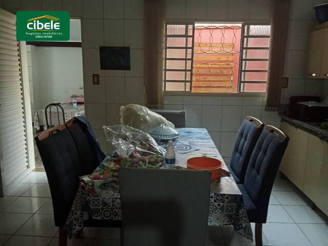 #VD 22357 - Casa para Venda em Araguari - MG - 2