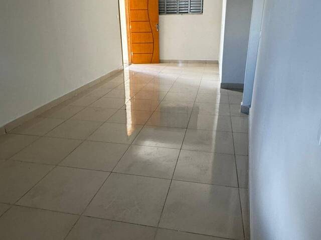 #LC 1757 - Casa para Locação em Araguari - MG - 1