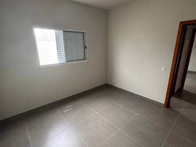 #VD 22362 - Casa para Venda em Araguari - MG - 2