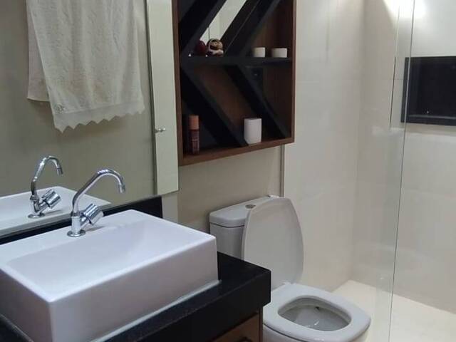 Apartamento para Venda em Araguari - 5