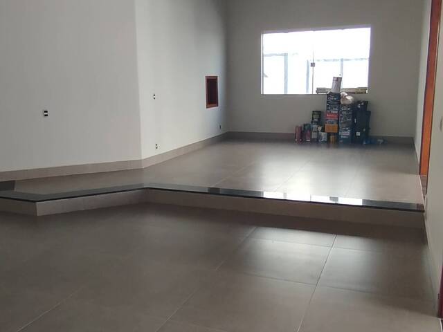 Sobrado para Venda em Araguari - 4