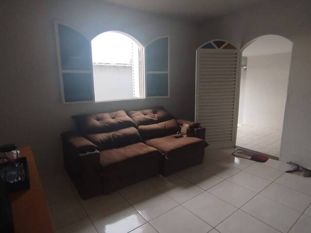 ## LC 2434 - Casa para Venda em Araguari - MG - 2