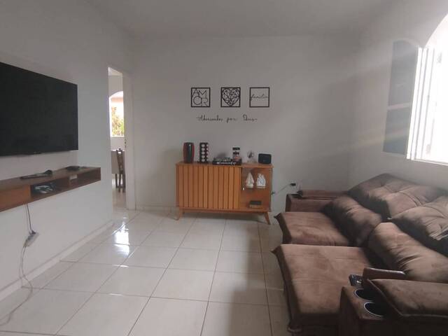 ## LC 2434 - Casa para Venda em Araguari - MG - 1