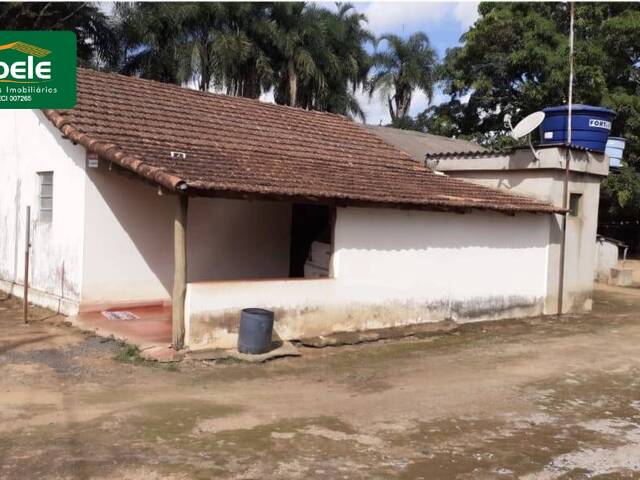 #VD 22424 - Casa para Venda em Araguari - MG - 2