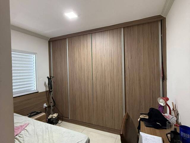 ## VD 22436 - Apartamento para Venda em Araguari - MG - 3
