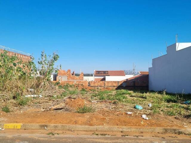 ## VD 22448 - Terreno para Venda em Araguari - MG - 1
