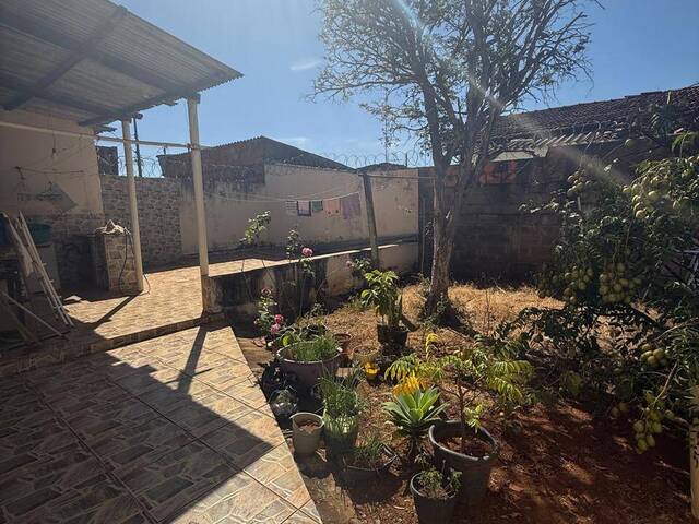 ##VD 22463 - Casa para Venda em Araguari - MG - 2