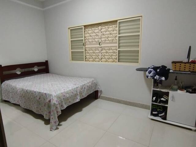Casa para Venda em Araguari - 4