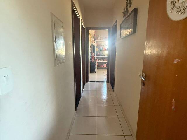 Apartamento para Venda em Araguari - 4