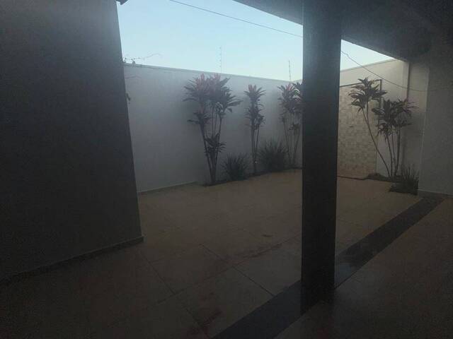 Casa para Venda em Araguari - 4