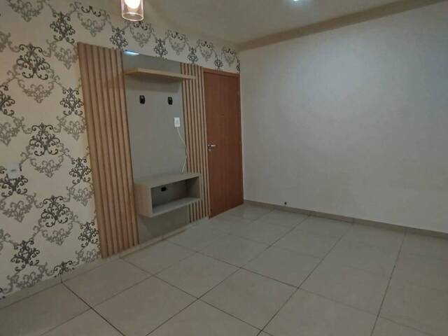 ## LC 1786 - Apartamento para Locação em Araguari - MG - 2