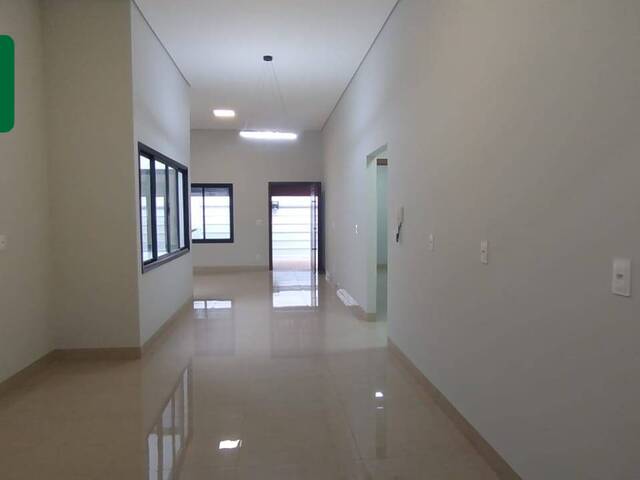 ##VD 22481 - Casa para Venda em Araguari - MG - 2