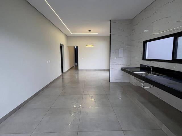 ##VD 22504 - Casa para Venda em Araguari - MG - 3