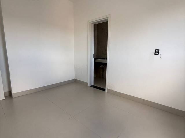 ##VD 22508 - Apartamento para Venda em Araguari - MG - 3