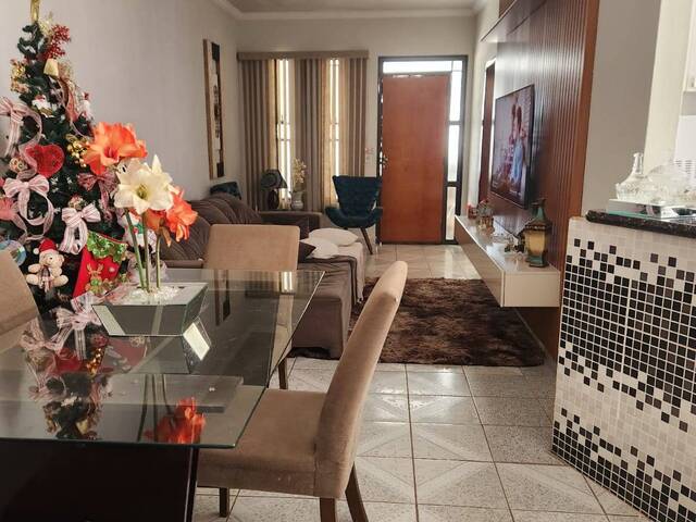 ##VD 22523 - Casa para Venda em Araguari - MG - 1