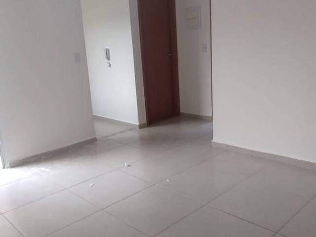 ##LC 1798 - Apartamento para Locação em Araguari - MG - 2