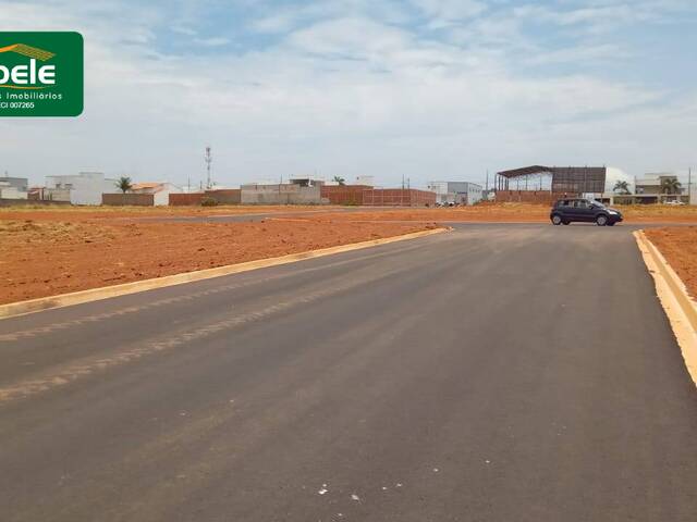 Terreno para Venda em Araguari - 5