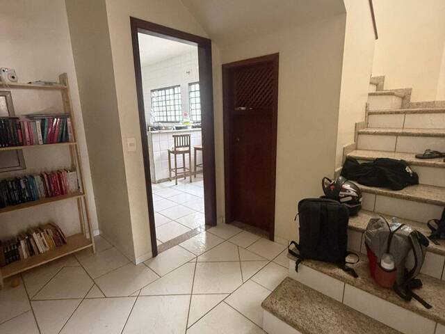 Sobrado para Venda em Araguari - 5