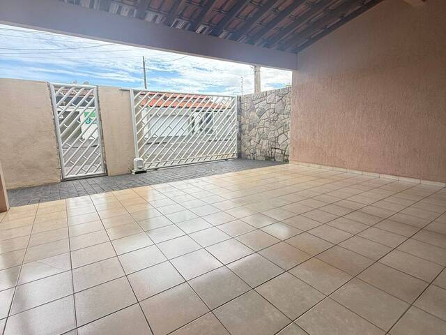 ##VD22264 - Casa para Venda em Araguari - MG - 2