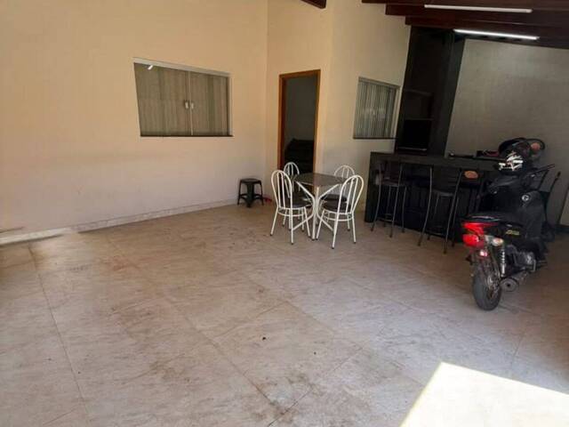 ##VD 22275 - Casa para Venda em Araguari - MG - 2