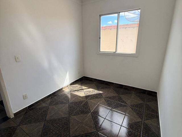 Apartamento para Locação em Araguari - 4
