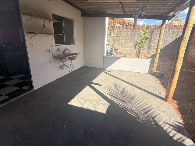 ##VD  22286 - Casa para Venda em Araguari - MG - 2