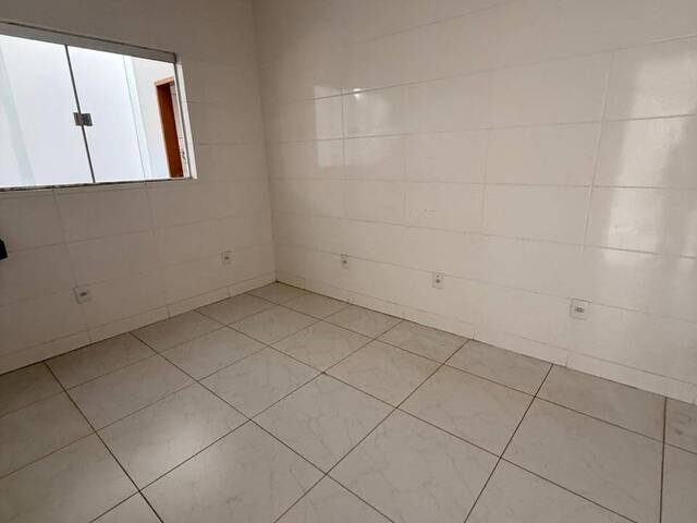 Casa para Venda em Araguari - 3