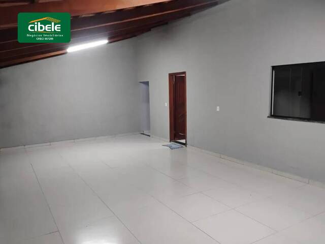 Casa para Venda em Araguari - 1