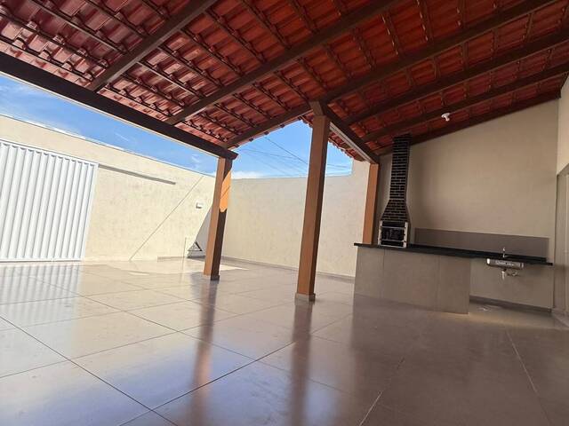 #VD 22374 - Casa para Venda em Araguari - MG - 1